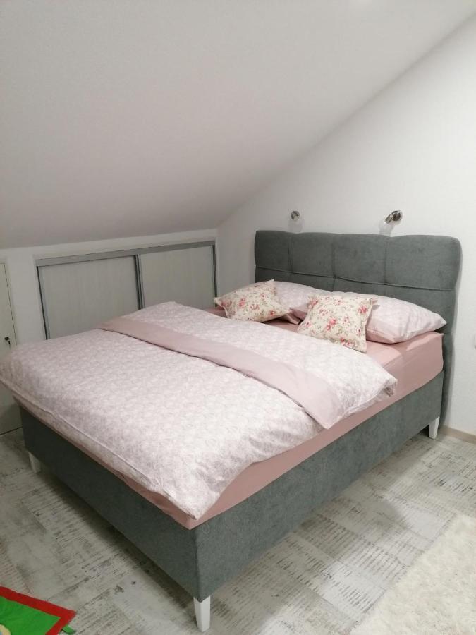 Vila Mira 特雷比涅 外观 照片