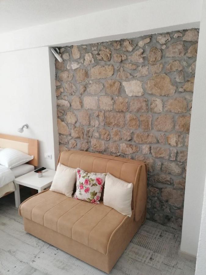 Vila Mira 特雷比涅 外观 照片