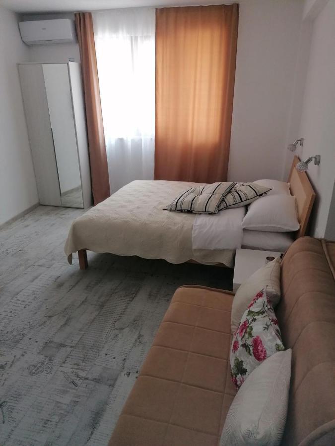 Vila Mira 特雷比涅 外观 照片
